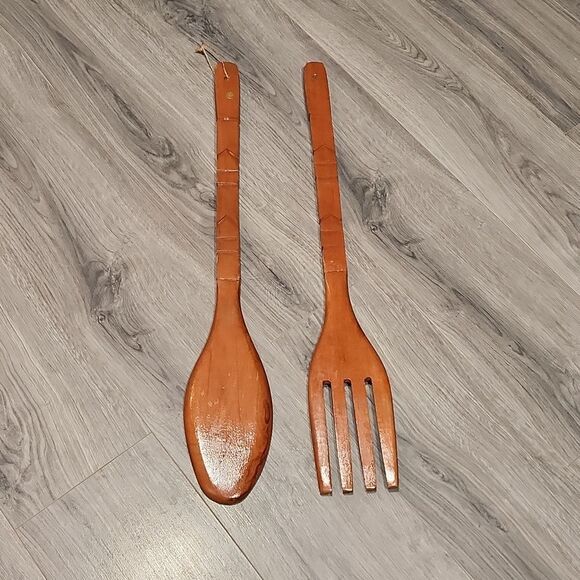 EUC LG Tiki Carved Spoon & Fork Wall Decor - Picture 5 of 5